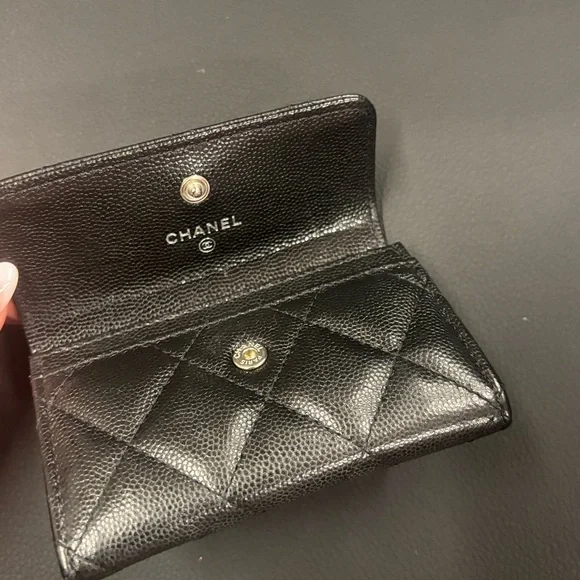 Chanel Quilted Caviar CC Flap Card Holder Black with Black Hardware - Picture 5 of 13